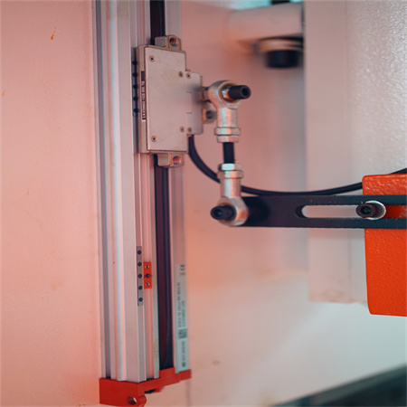 ACCURL CNC液压折弯机6+1轴用于钢板折弯钣金折弯机折弯机