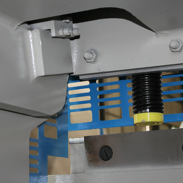 12mm 3200mm液压断头台剪板机数控钢板切割机