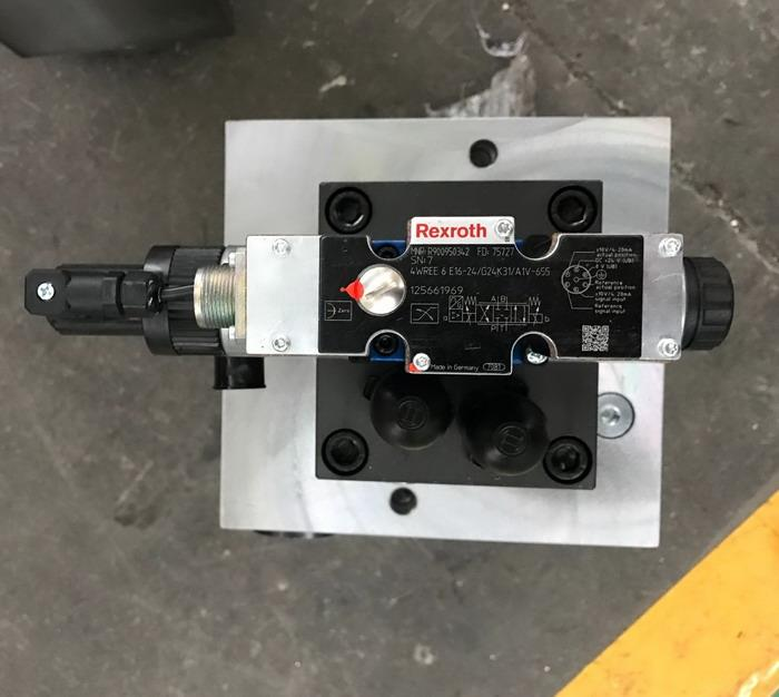 4轴数控串联折弯机，带Delem Da58t 2d图形控制器