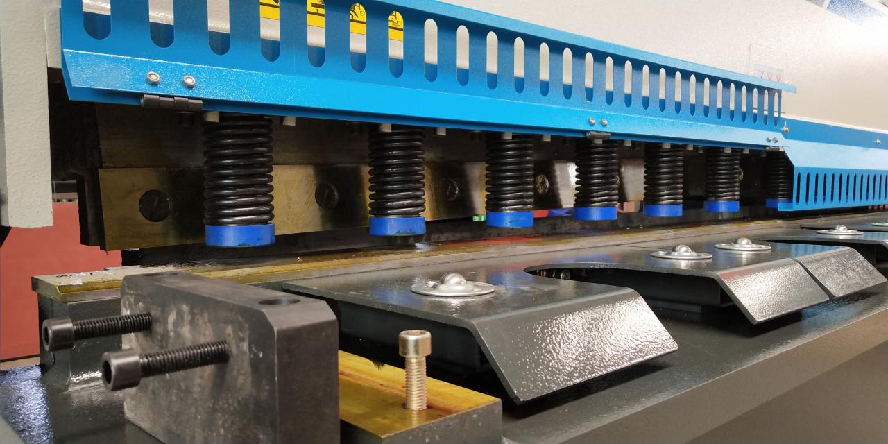 6mm*3200液压钢板切割机械钢板剪板机