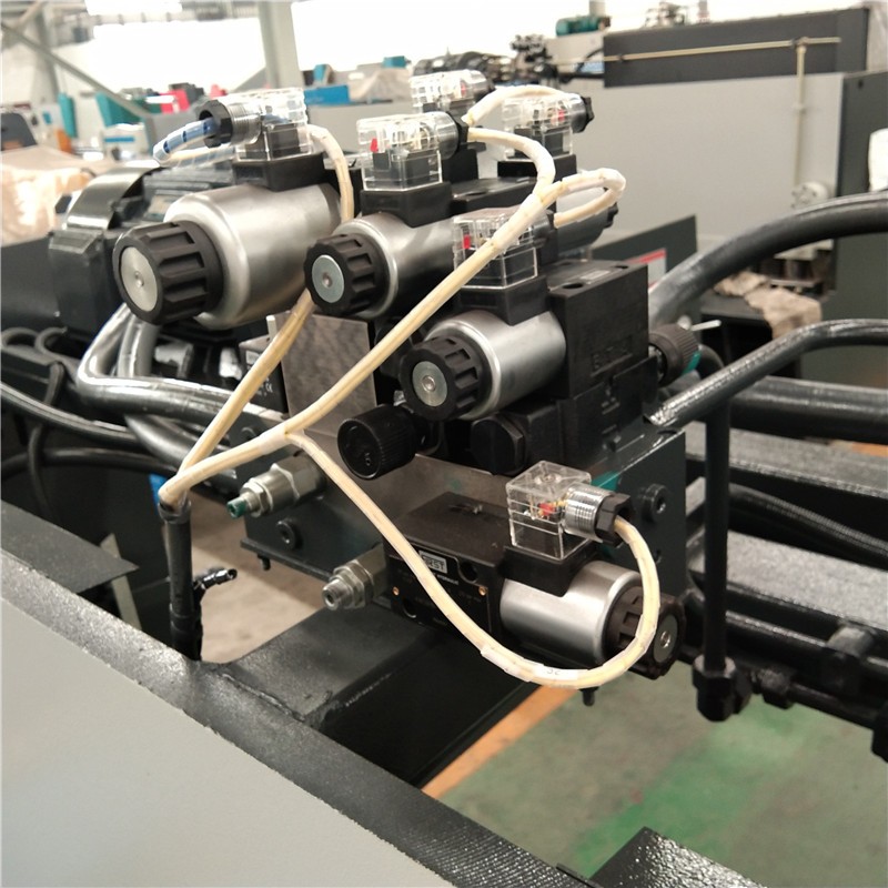 Qc12k-4x2500 Cnc Hydraulic Customized Shearing Machine Cutting Machine Qc12k-4x2500数控液压定制剪板机切割机